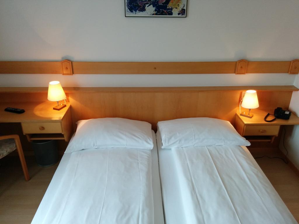 Hotel Terminus Samedan Camera foto