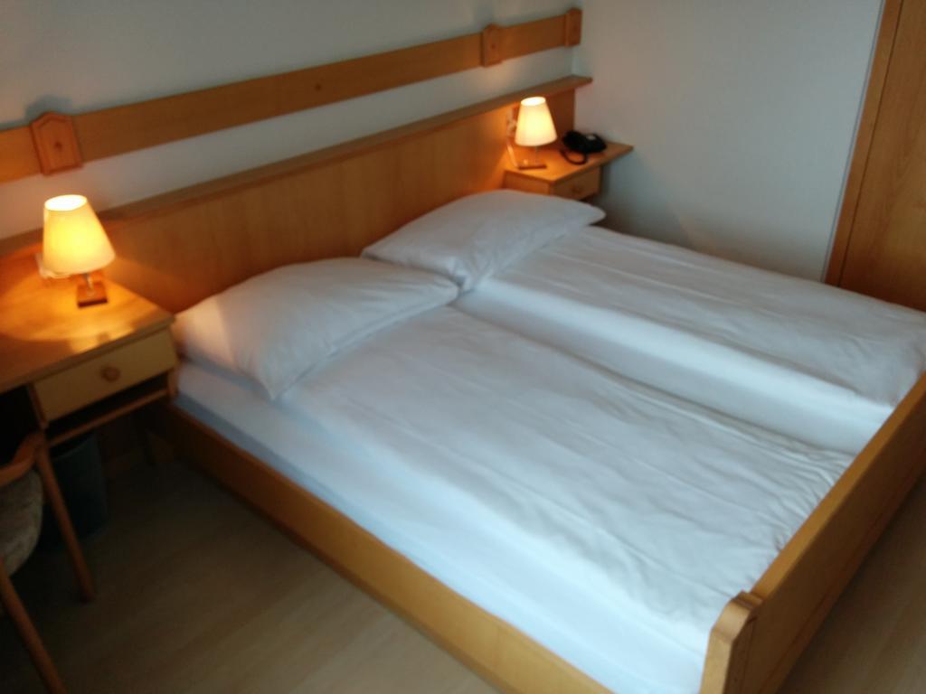 Hotel Terminus Samedan Camera foto