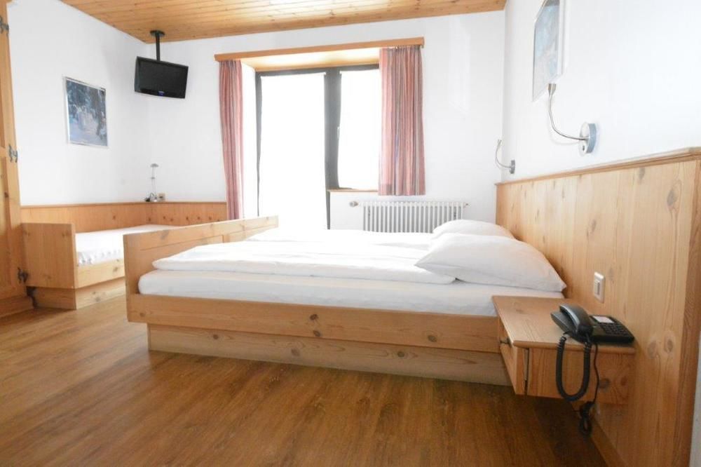 Hotel Terminus Samedan Esterno foto
